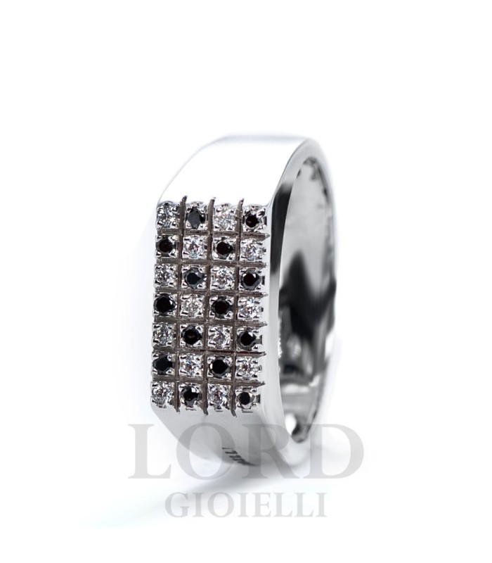 Anello Uomo in Oro Bianco con Brillanti Bianchi e Neri i ct. 0.10+0.14 - Nardelli